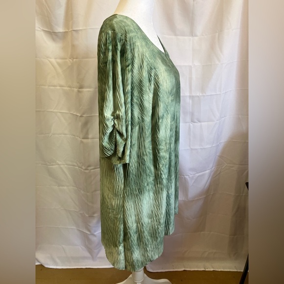 AGB Light Green Pleated Top - Picture 5 of 8